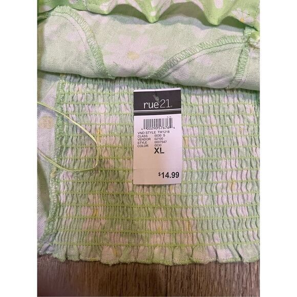 Rue 21 Crop Green and White Flower Tank XL New - Picture 2 of 4